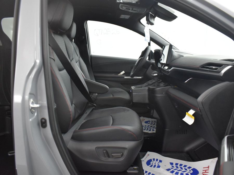 New 2025 Toyota Sienna Hybrid XSE Sport - BraunAbility Side Entry Entry Fold Out Automatic Ramp