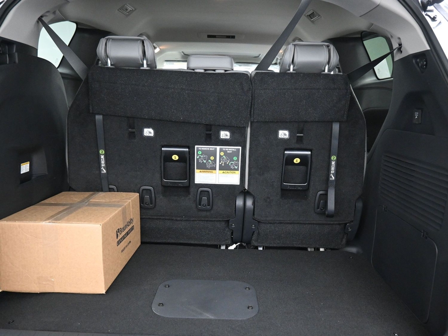 New 2025 Toyota Sienna Hybrid XLE Plus - BraunAbility Side Entry Entry Fold Out Automatic Ramp