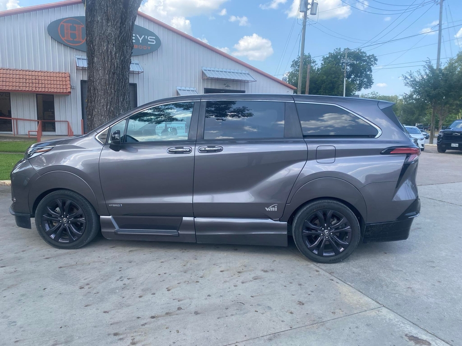 Used 2021 Toyota Sienna Hybrid XSE - VMI Side Entry In Floor Automatic Ramp