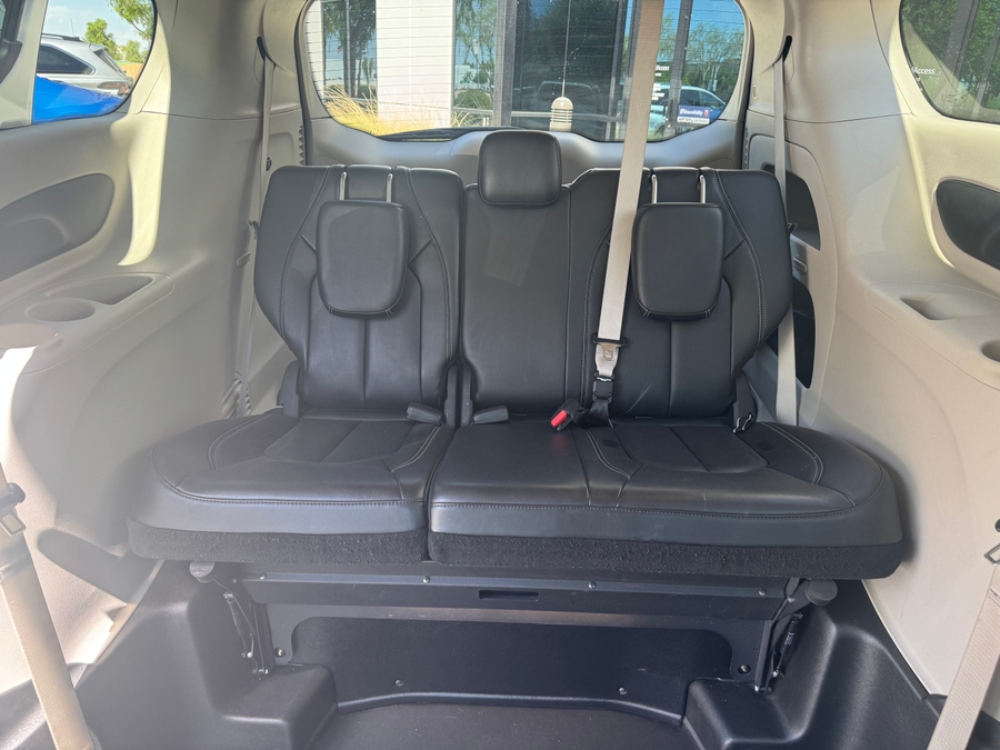 Used 2023 Chrysler Pacifica Touring L Safety - BraunAbility Side Entry Entry In Floor Automatic Ramp