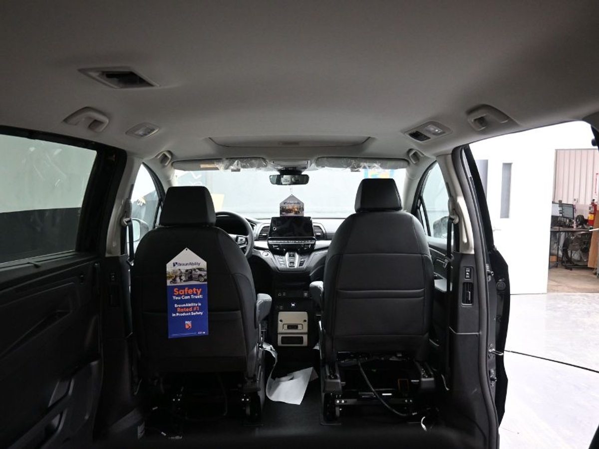 Número de imagen del Honda Odyssey negro 14