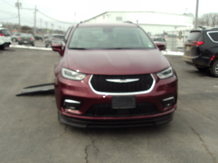 Used 2021 Chrysler Pacifica Touring L - BraunAbility Side Entry Entry Fold Out Automatic Ramp