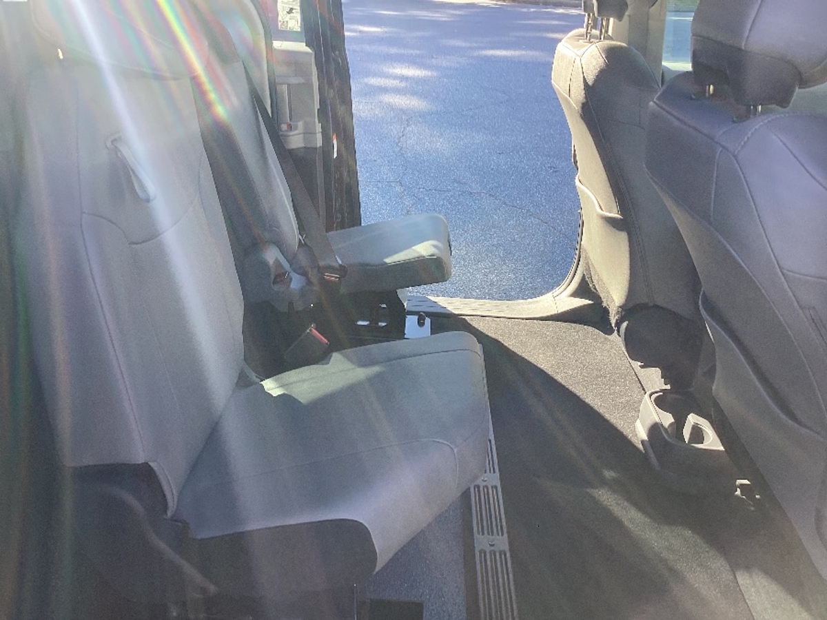 2024 TOYOTA SIENNA - Image 11