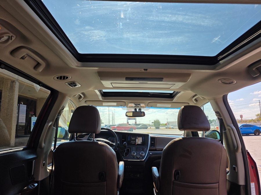 Used 2017 Toyota Sienna XLE - VMI Side Entry Entry In Floor Automatic Ramp