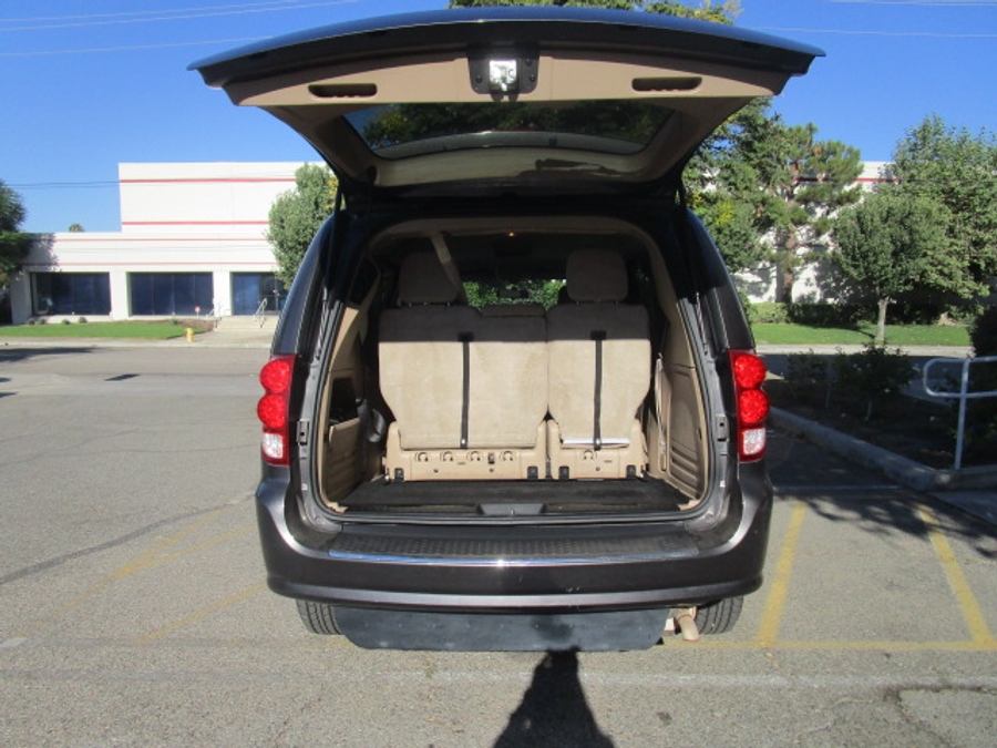 Used 2016 Dodge Grand Caravan SXT - VMI Side Entry Fold Out Automatic Ramp