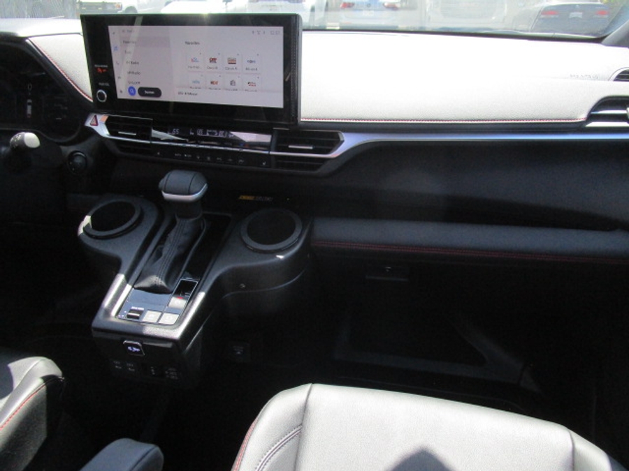 New 2025 Toyota Sienna Hybrid XSE Sport - BraunAbility Side Entry Entry Fold Out Automatic Ramp