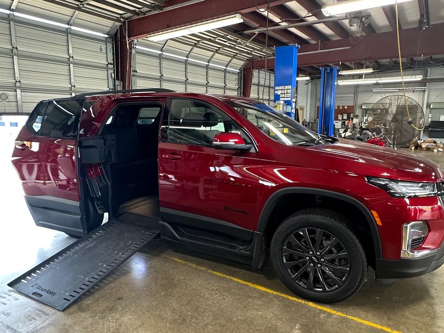 Used 2022 Chevrolet Traverse 2RS - BraunAbility Side Entry Entry In Floor Automatic Ramp