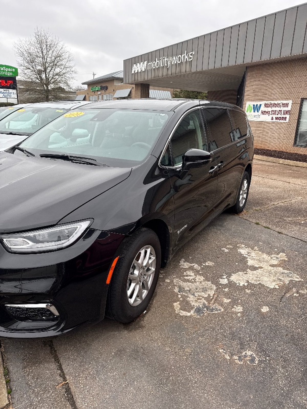 2024 CHRYSLER PACIFICA - Image 6