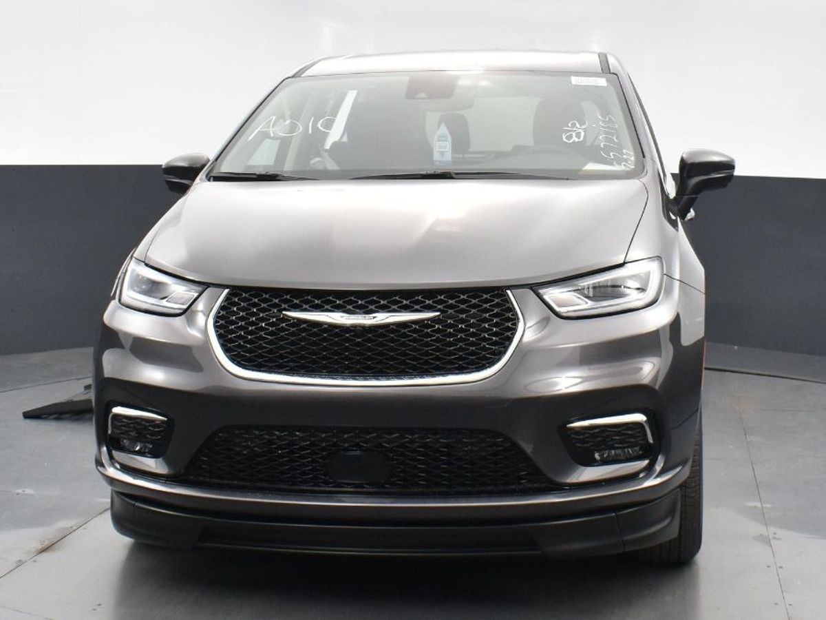 Grey Chrysler Pacifica image number 7