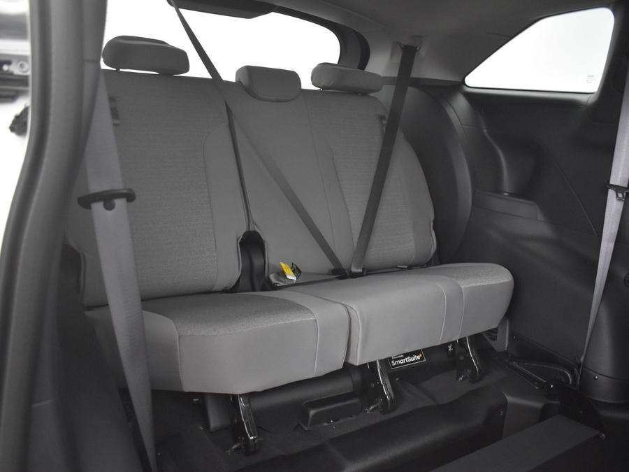 New 2025 Toyota Sienna Hybrid LE - BraunAbility Side Entry Entry Fold Out Automatic Ramp