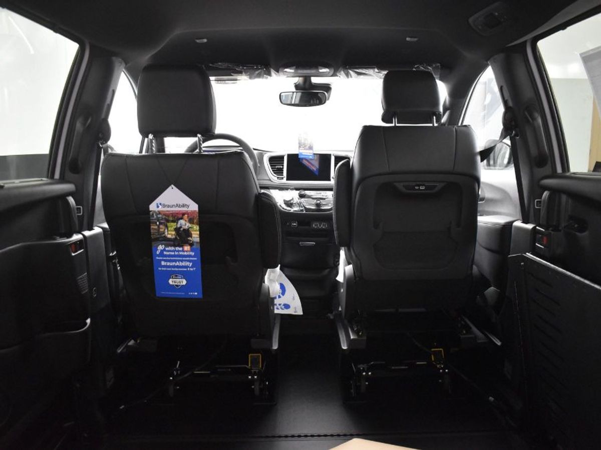 2025 CHRYSLER PACIFICA - Image 7