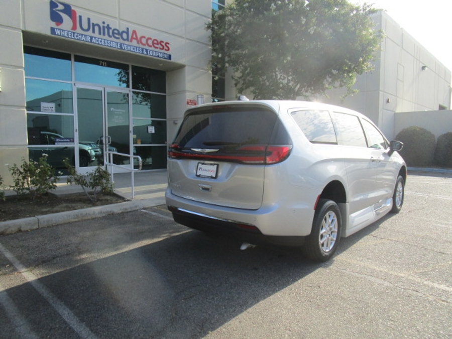 Used 2024 Chrysler Pacifica Touring L - VMI Side Entry In Floor Automatic Ramp