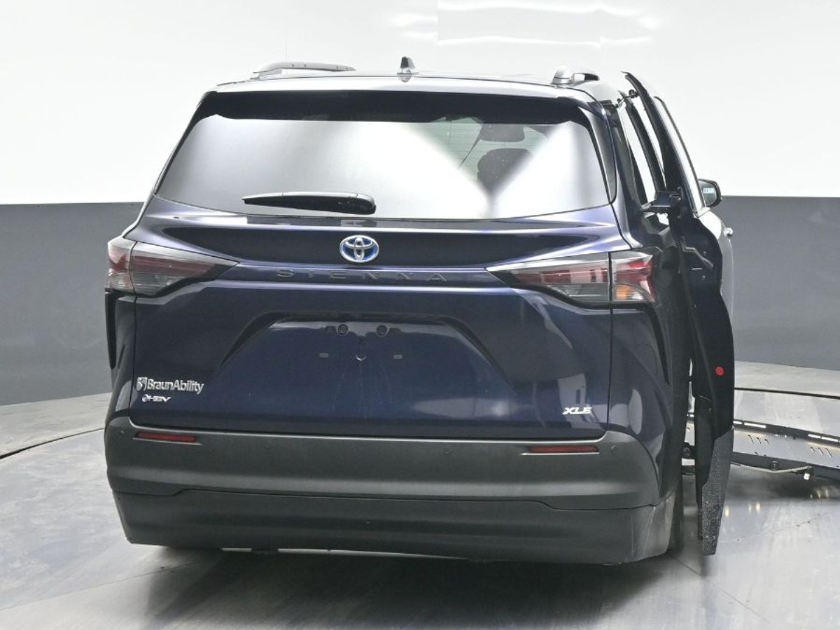 2025 TOYOTA SIENNA - Image 6