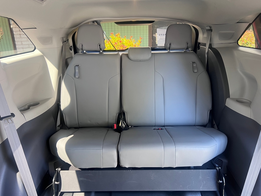 Used 2021 Toyota Sienna Hybrid XLE Plus - BraunAbility Side Entry Fold Out Automatic Ramp