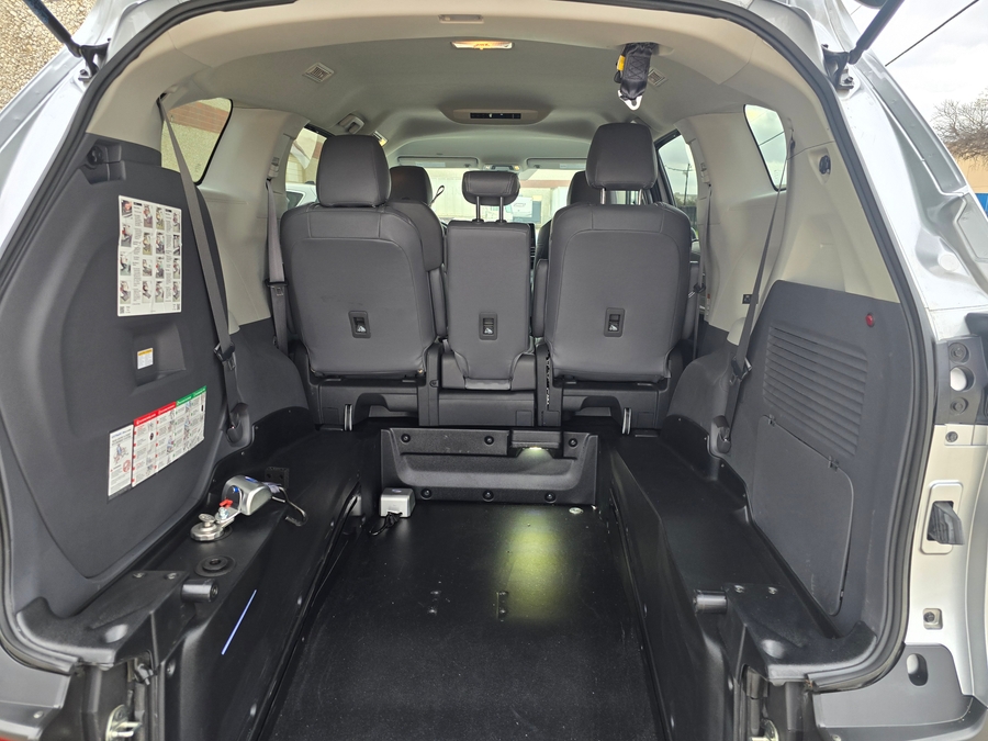 Used 2024 Toyota Sienna Hybrid LE - BraunAbility Rear Entry Entry Fold Out Manual Ramp