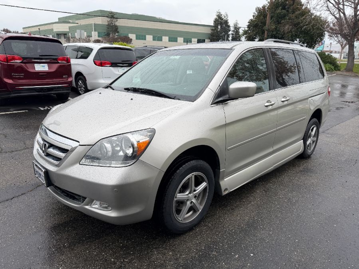  Honda Odyssey image number 2