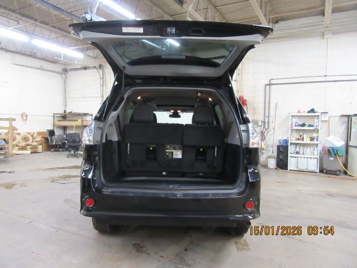 2019 TOYOTA SIENNA - Image 10