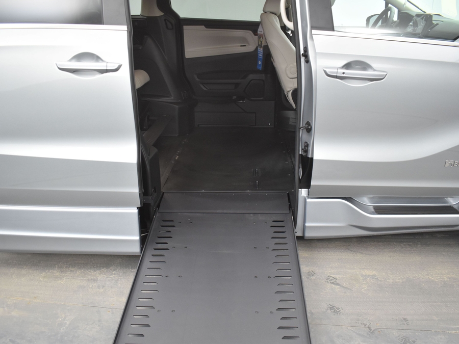 New 2026 Honda Odyssey EX-L - BraunAbility Side Entry Entry In Floor Automatic Ramp