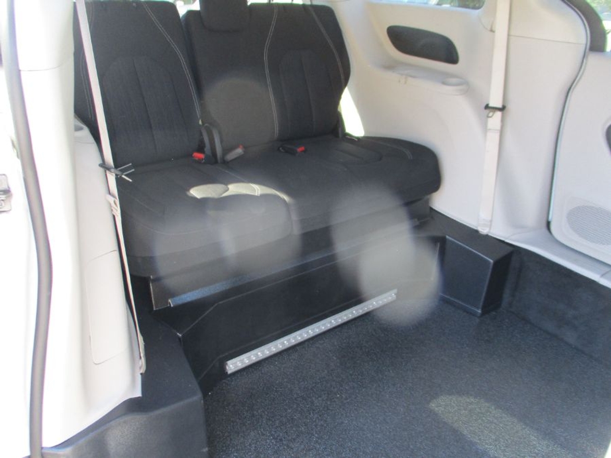 2025 CHRYSLER PACIFICA - Image 18