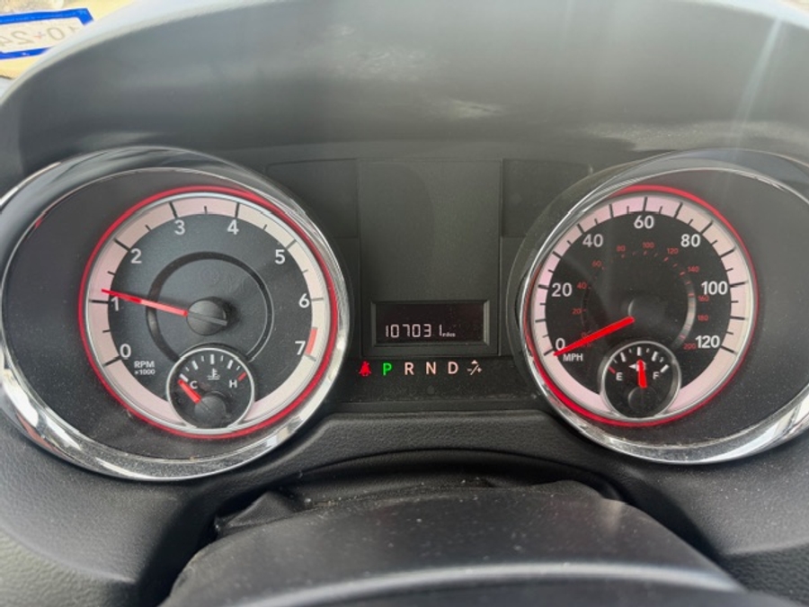 Número de imagen del Dodge Grand Caravan blanco 7