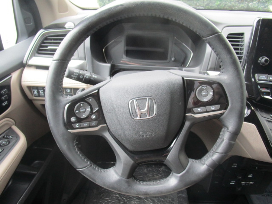 Used 2022 Honda Odyssey Touring - VMI Side Entry Entry In Floor Automatic Ramp