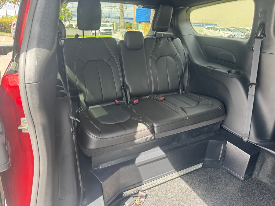 Red Chrysler Pacifica image number 17