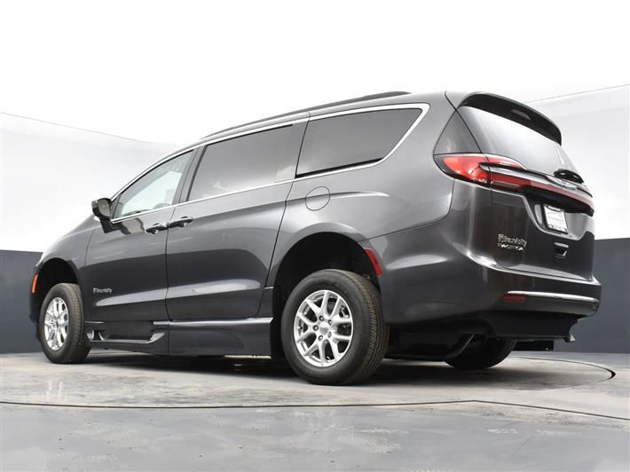 2022 CHRYSLER PACIFICA - Image 10