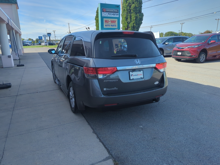 Used 2016 Honda Odyssey EX-L - BraunAbility Side Entry Fold Out Automatic Ramp