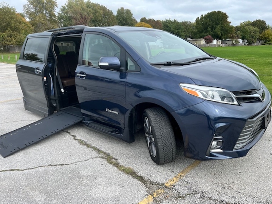 2019 Toyota Sienna Limited