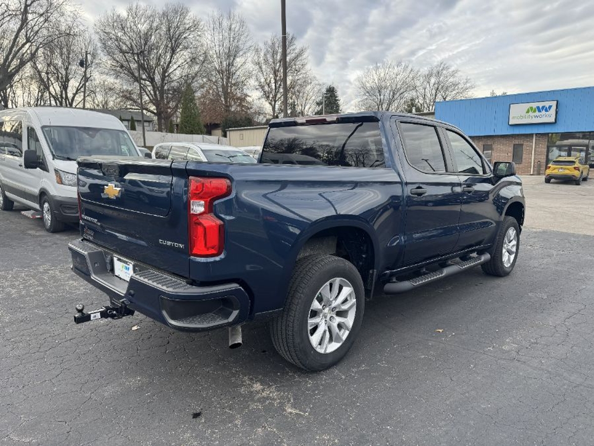 Blue Chevrolet Silverado 1500 image number 12