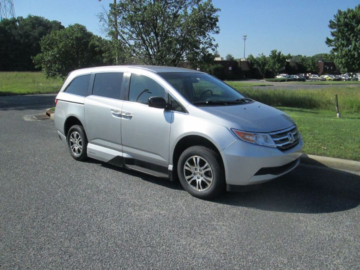  Honda Odyssey image number 1