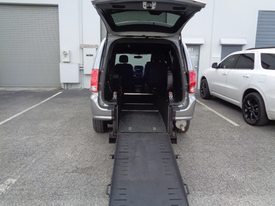 Used 2018 Dodge Grand Caravan SE Plus - AMS Rear Entry Fold Out Manual Ramp