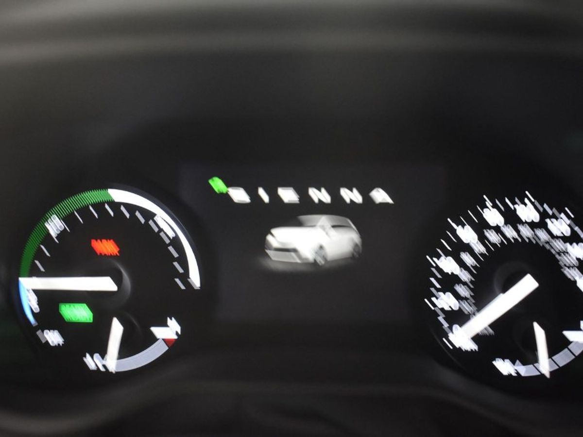 2025 TOYOTA SIENNA - Image 16