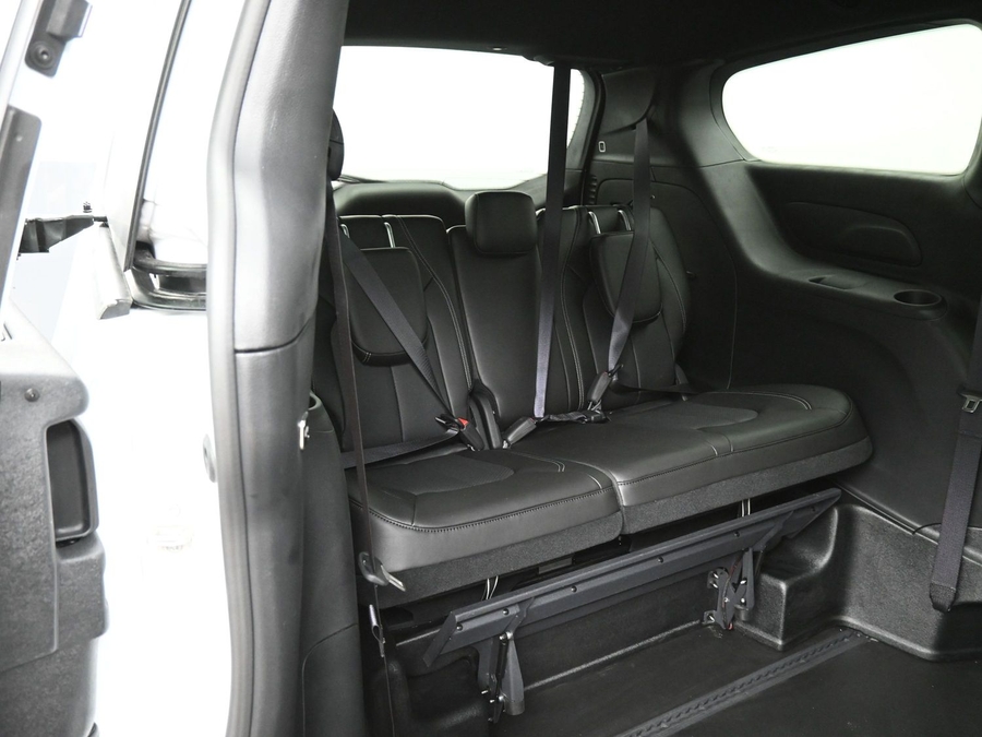 White Chrysler Pacifica image number 9