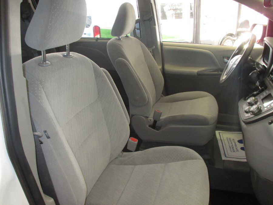 2020 TOYOTA SIENNA - Image 6