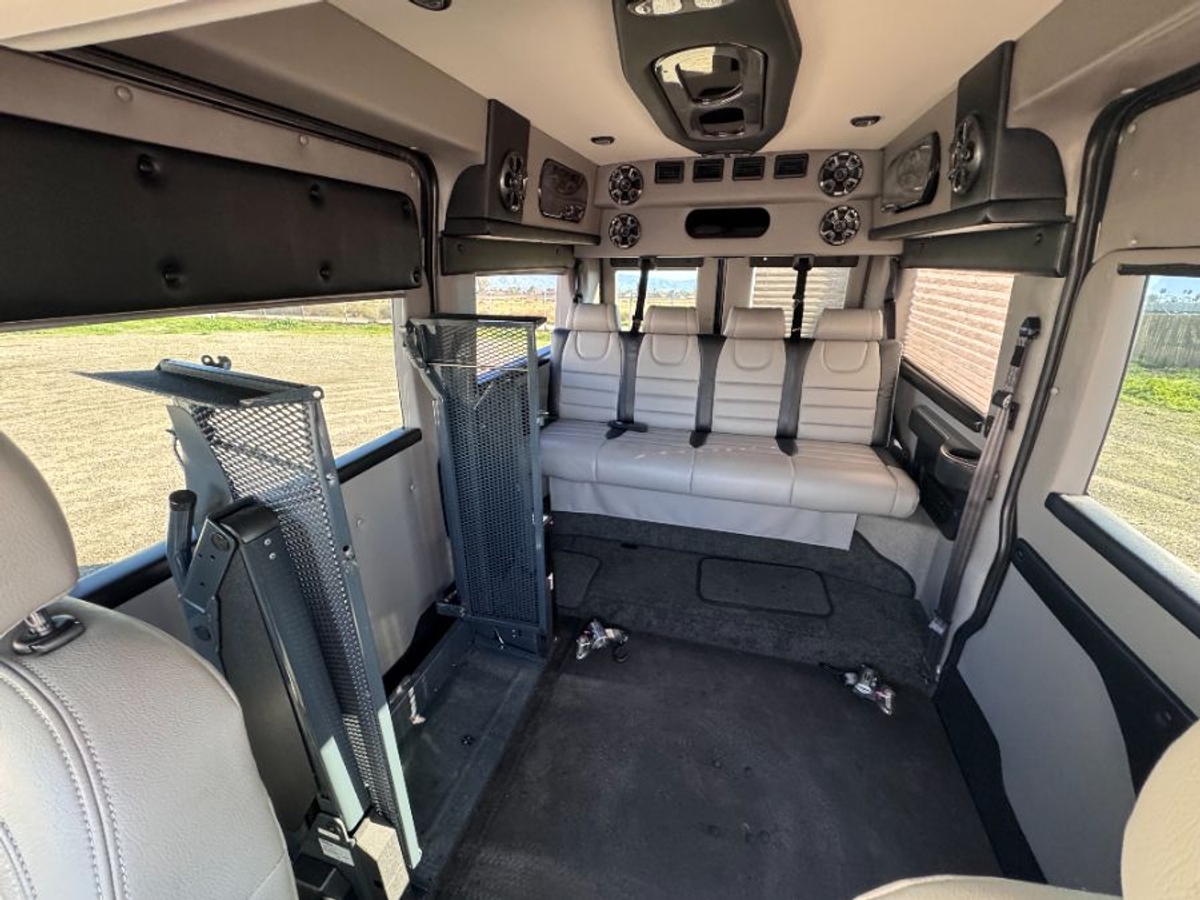 2017 RAM PROMASTER 1500 - Image 4