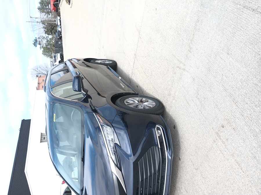 Blue Toyota Sienna image number 6