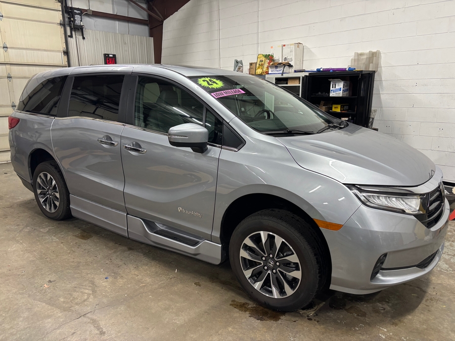 Used 2024 Honda Odyssey EX-L - BraunAbility Side Entry Entry In Floor Automatic Ramp