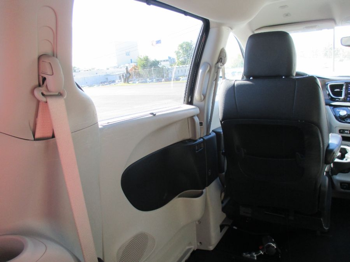 2018 CHRYSLER PACIFICA - Image 15