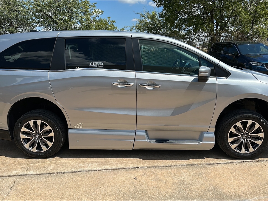 Used 2022 Honda Odyssey EX-L - VMI Side Entry In Floor Automatic Ramp