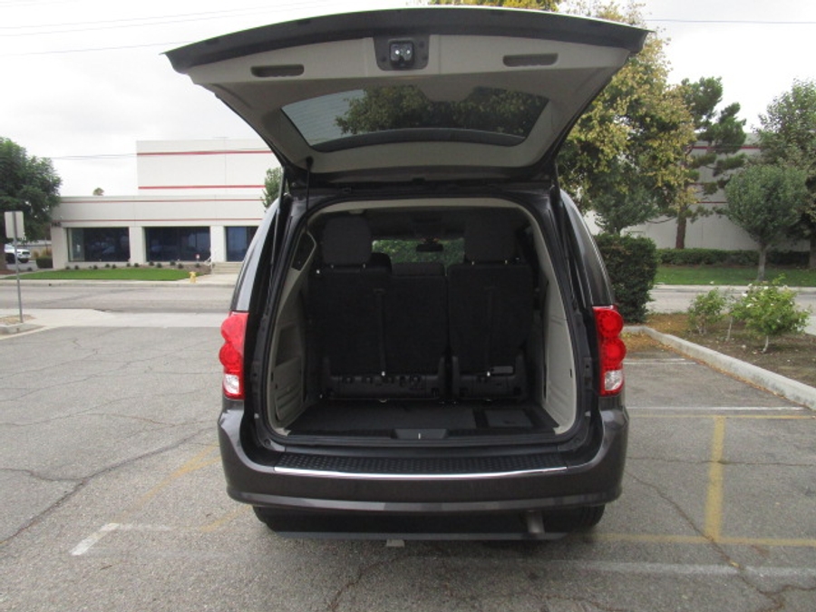 Used 2019 Dodge Grand Caravan SE - BraunAbility Side Entry Entry Fold Out Automatic Ramp