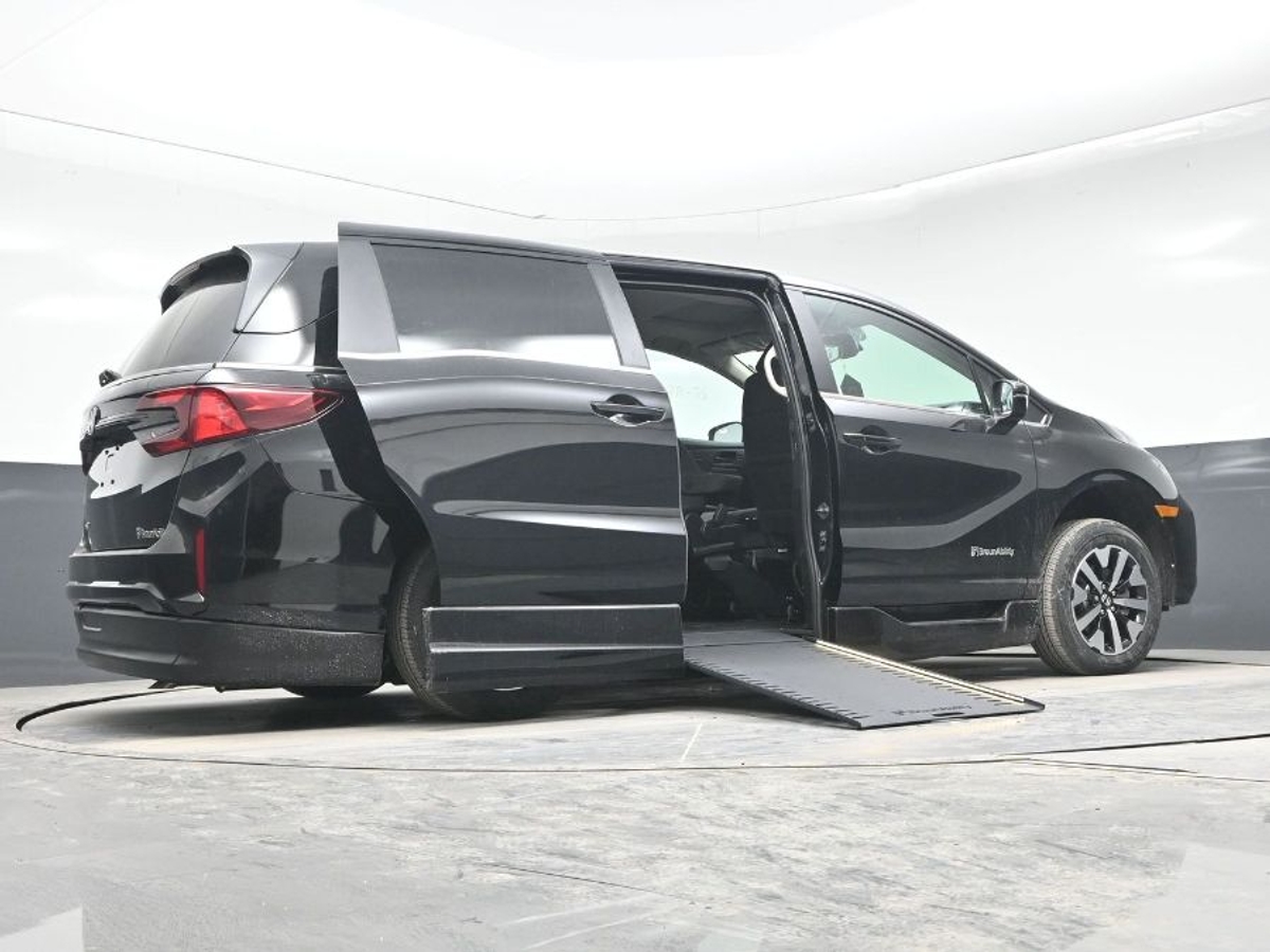 Número de imagen del Honda Odyssey negro 21