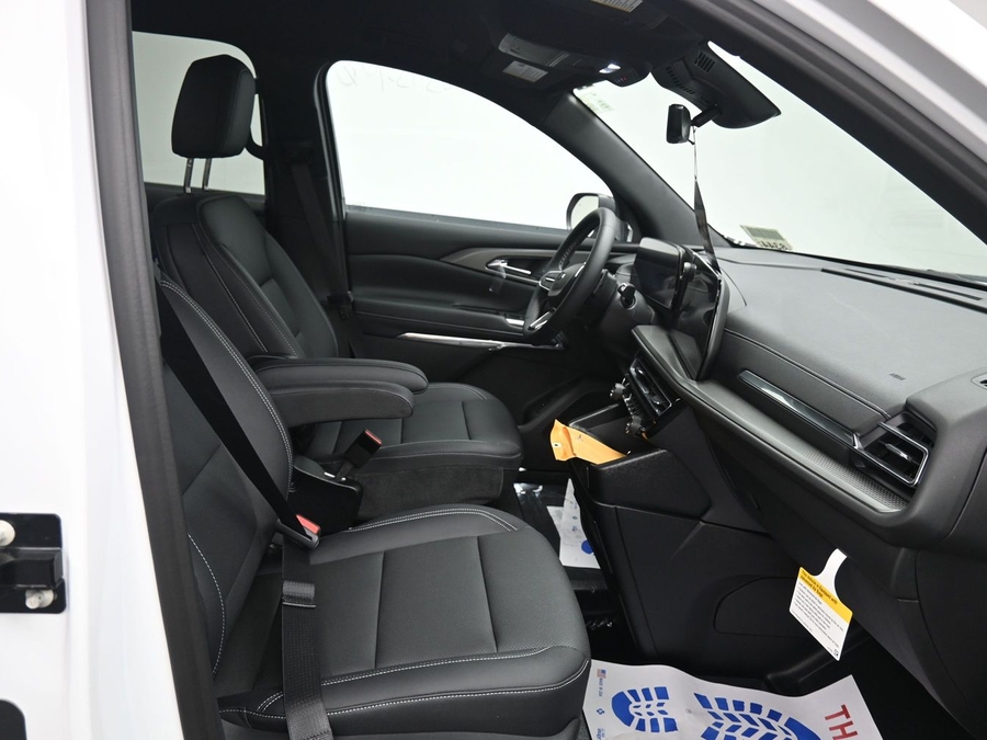 New 2026 Chevrolet Traverse 1LT Midnight - BraunAbility Side Entry In Floor Automatic Ramp