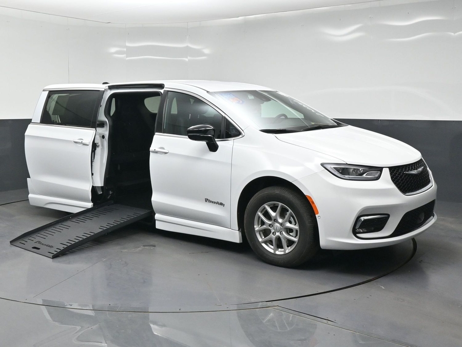 White Chrysler Pacifica with Side Entry Automatic Fold Out ramp