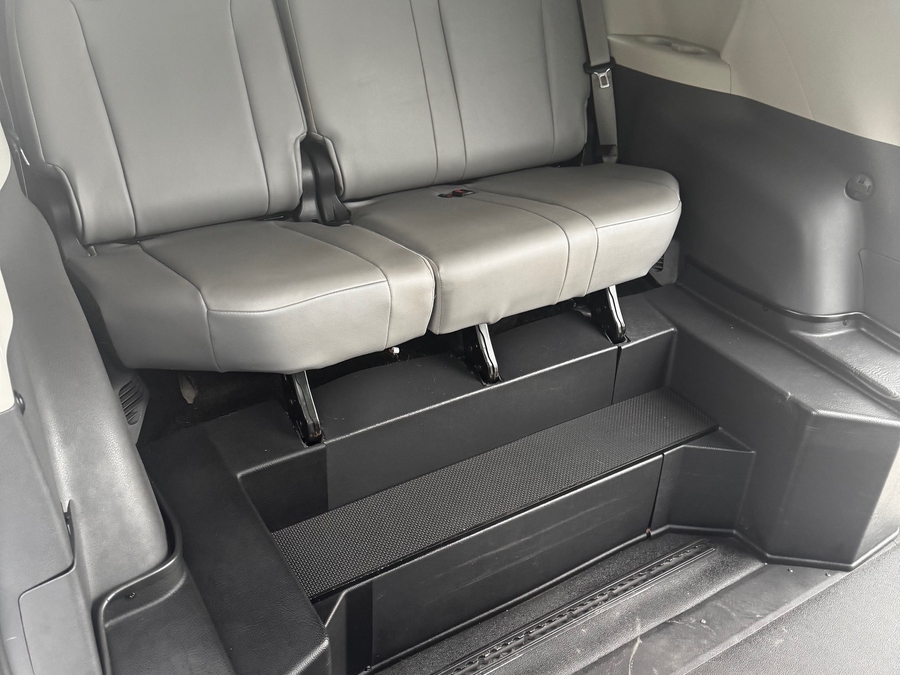 Used 2021 Toyota Sienna Hybrid XLE Base - VMI Side Entry Entry In Floor Automatic Ramp