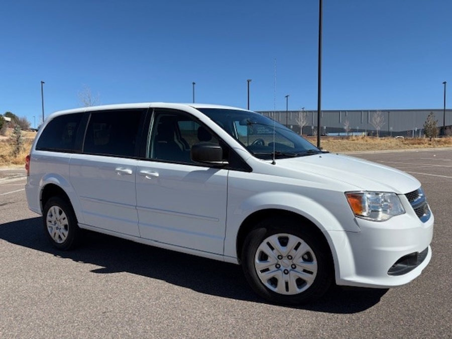Used 2017 Dodge Grand Caravan SE - International Mobility Rear Entry Entry Fold Out Manual Ramp