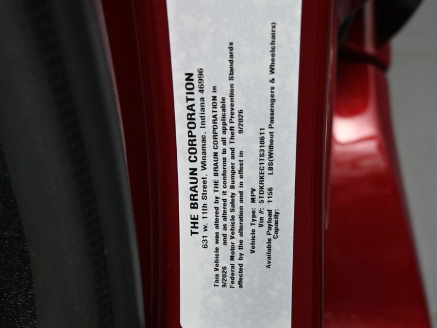New 2026 Toyota Sienna Hybrid LE - BraunAbility Side Entry Fold Out Automatic Ramp