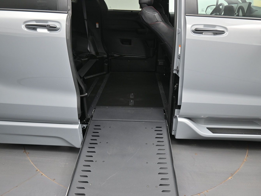 New 2026 Toyota Sienna XSE Sport - BraunAbility Side Entry In Floor Automatic Ramp