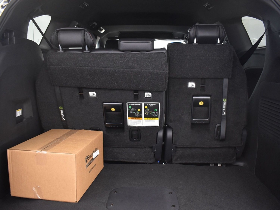 New 2025 Toyota Sienna Hybrid XSE - BraunAbility Side Entry Entry Fold Out Automatic Ramp