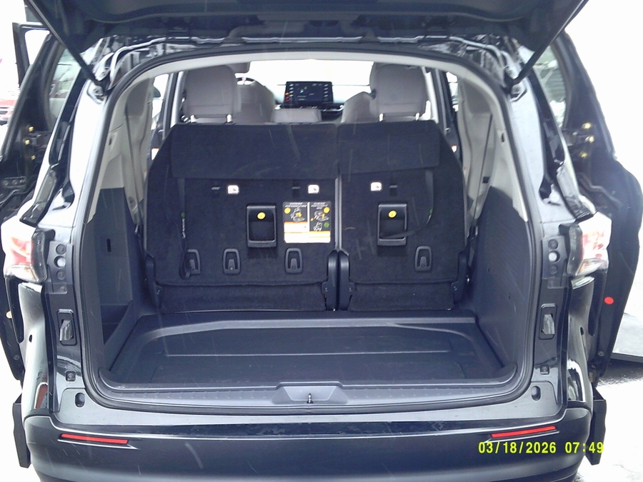 Black Toyota Sienna image number 18